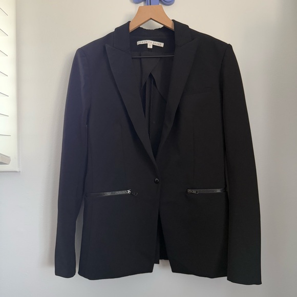 Veronica Beard Classic Black Blazer - Picture 2 of 7
